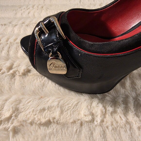 Shoes - Picture 2 of 7